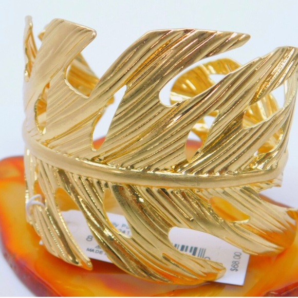 Lilly Pulitzer Jewelry - ❌SOLD❌ NWT- LILLY PULITZER GOLD LEAF CUFF, PERFECT FOR FALL!!